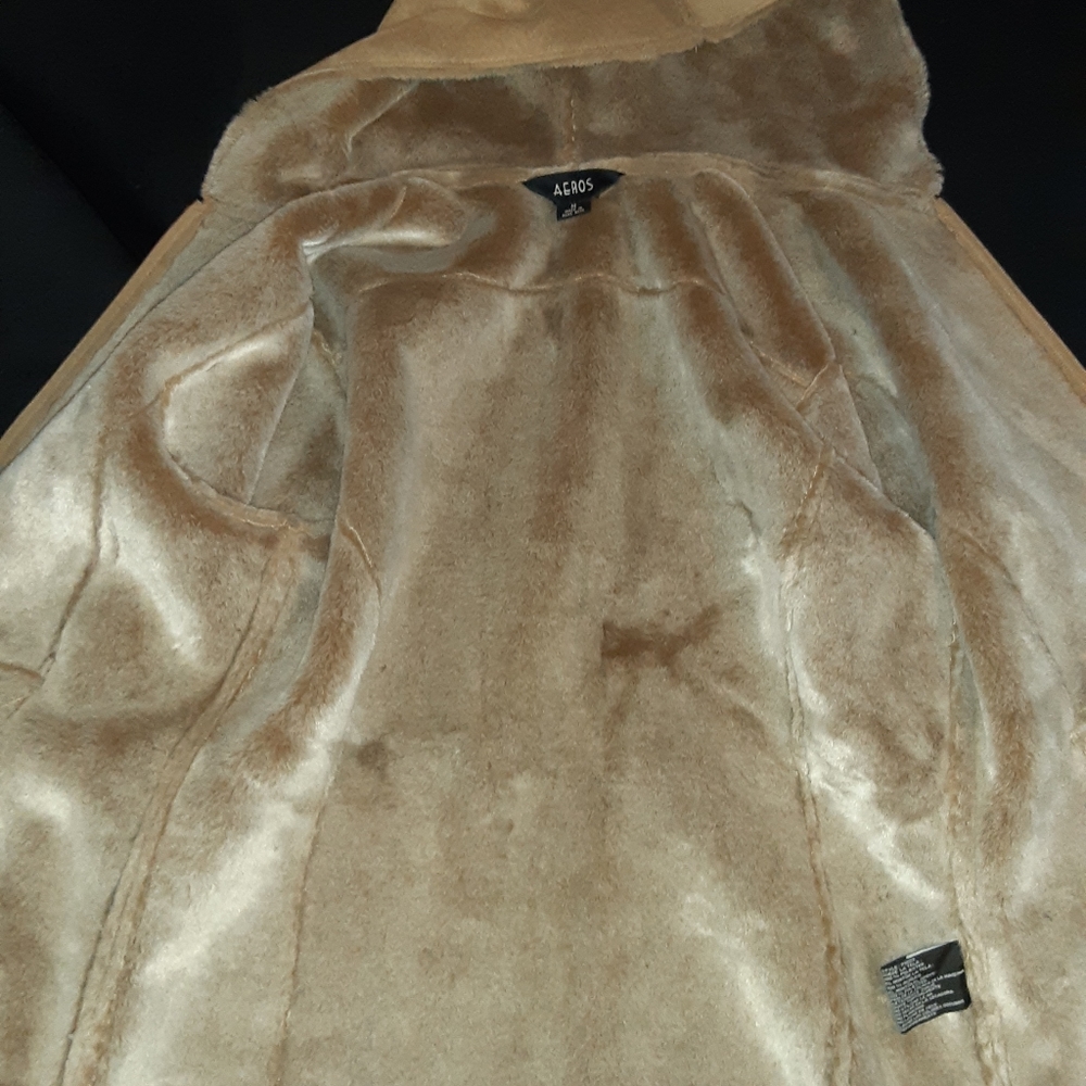 Woman's coat - Picture 6 of 7